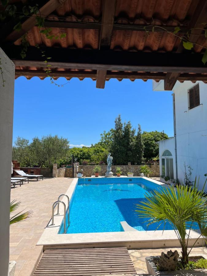Ferienwohnung Gorana Apartman With Swimming Pool Jelsa  Exterior foto